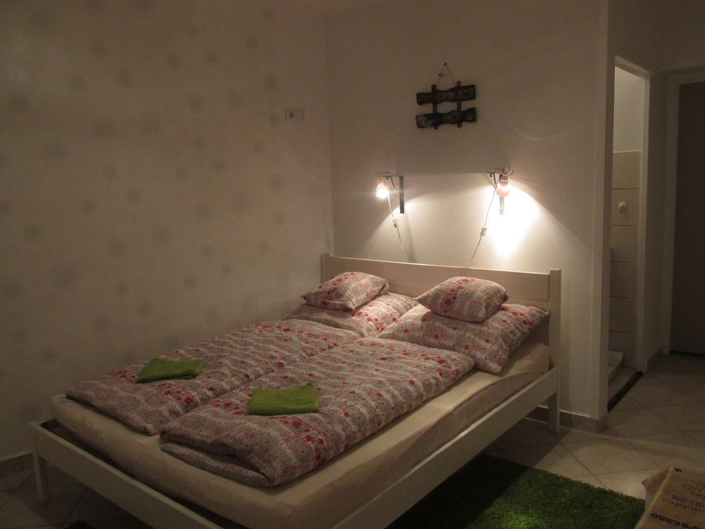Fortuna Apartments Eger Esterno foto