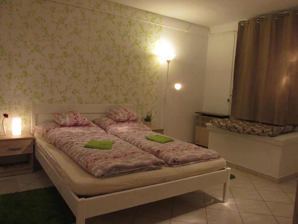 Fortuna Apartments Eger Esterno foto