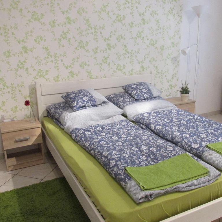 Fortuna Apartments Eger Esterno foto