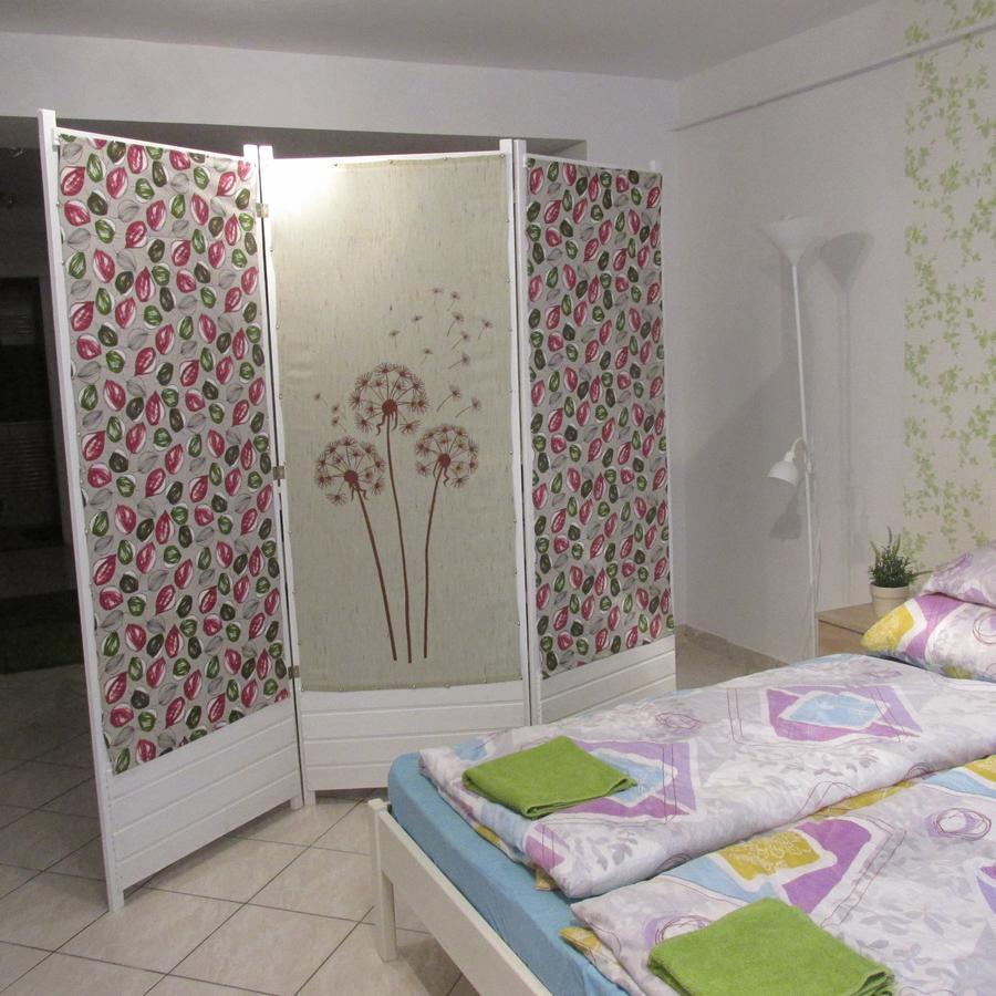 Fortuna Apartments Eger Esterno foto